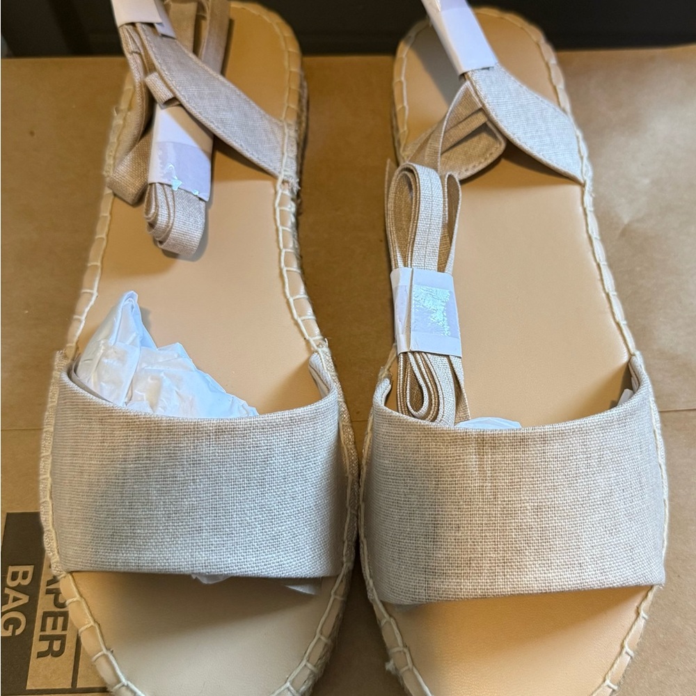 Shoe Dazzle Tan Espadrille Sandals